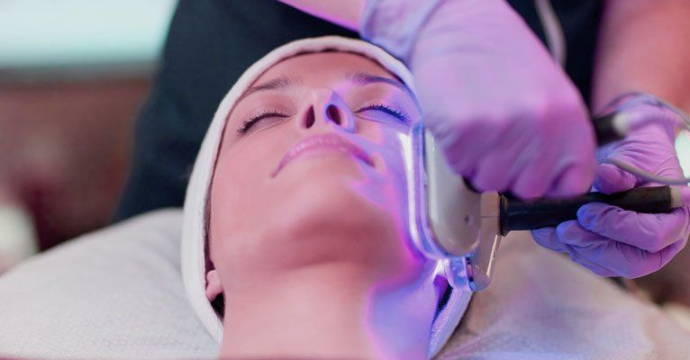 Lichttherapie bei Akne